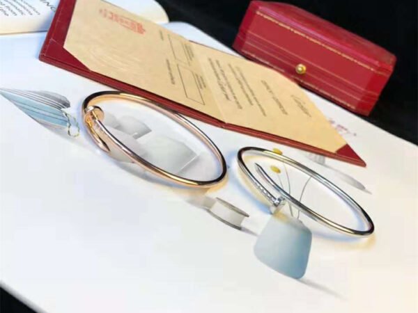 1:1 Replica Cartier Juste Un Clou SM Bracelet White Gold B6062417 - Image 4