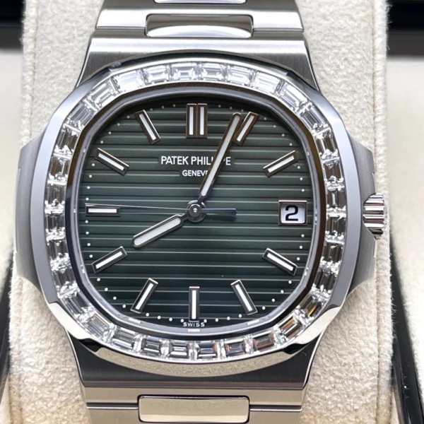 Nautilus Jumbo 5711 SS Diamonds Bezel 2824