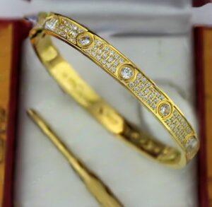 Cartier Love Bracelet Diamond-Paved Yellow Gold Diamonds N6035017