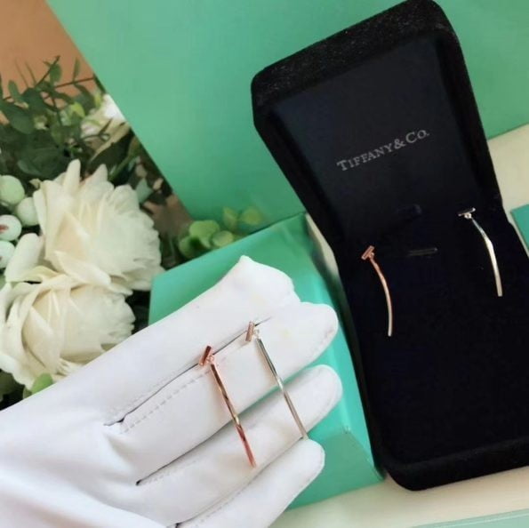 Modern Design Tiffany T 925 Silver Wire Bar Pendant Ladies T Motif Earrings Rose Gold/Silver 62271906 Replica - Image 4