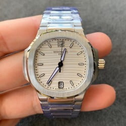 Nautilus 7118 Lady 3KF SS White Dial 324 SC