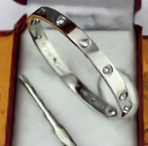 New Arrival Cartier Love Bracelet White Gold 10 Diamonds B6036117