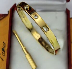 New Arrival Cartier Love Bracelet Yellow Gold 10 Diamonds B6036217