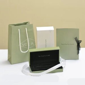 Original Copy Van Cleef & Arpels Bracelets Box (Complete set of price)