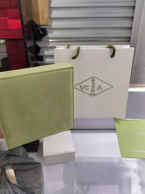 Original Copy Van Cleef & Arpels Long Necklace Packaging (Complete set of price) - Image 4