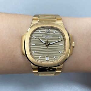 Nautilus 7118 Lady 3KF Rose Gold Green Dial 324 SC