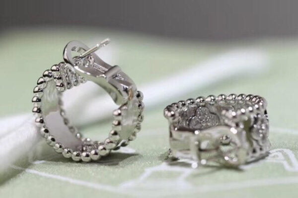Van Cleef & Arpels Perlee Clovers Hoop Earrings White Gold Diamond - Image 4