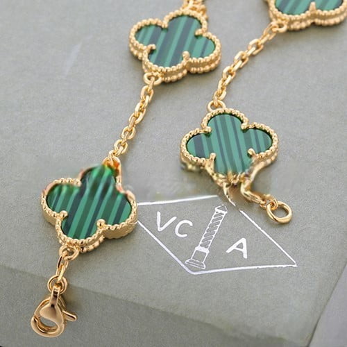 Van Cleef & Arpels Vintage Alhambra Bracelet 5 Motifs Yellow Gold With Malachite Mother Of Pearl - Image 4
