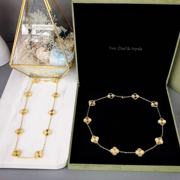 Van Cleef & Arpels Vintage Alhambra long necklace 10 Motifs Guilloche Yellow Gold - Image 6