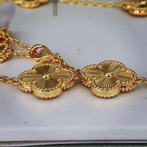 Van Cleef & Arpels Vintage Alhambra long necklace 10 Motifs Guilloche Yellow Gold - Image 4
