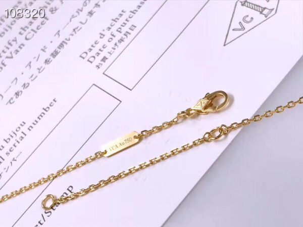 Van Cleef & Arpels Vintage Alhambra Pendant Yellow Gold Mother-of-Pearl With Diamond - Image 8