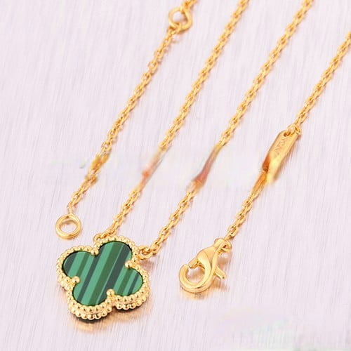 Van Cleef & Arpels Vintage Alhambra Pendant Yellow Gold With Malachite Mother Of Pearl 15mm - Image 3