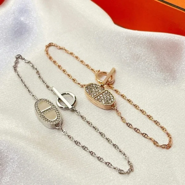 Hermes bracelet with half diamonds on one side and full diamonds on the other - Image 4