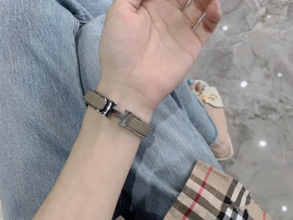 Hermès Clic H bracelet, Three colors - Image 3