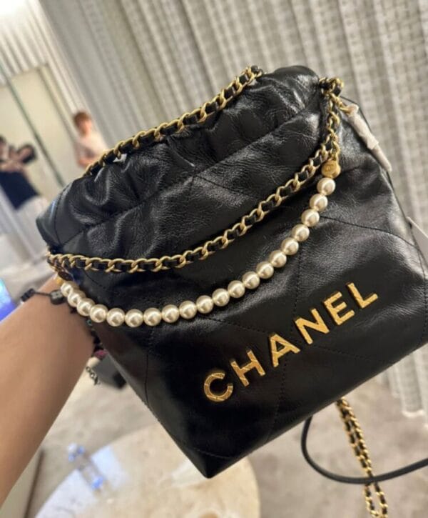 Chanel 22 Mini Handbag Black - Image 8