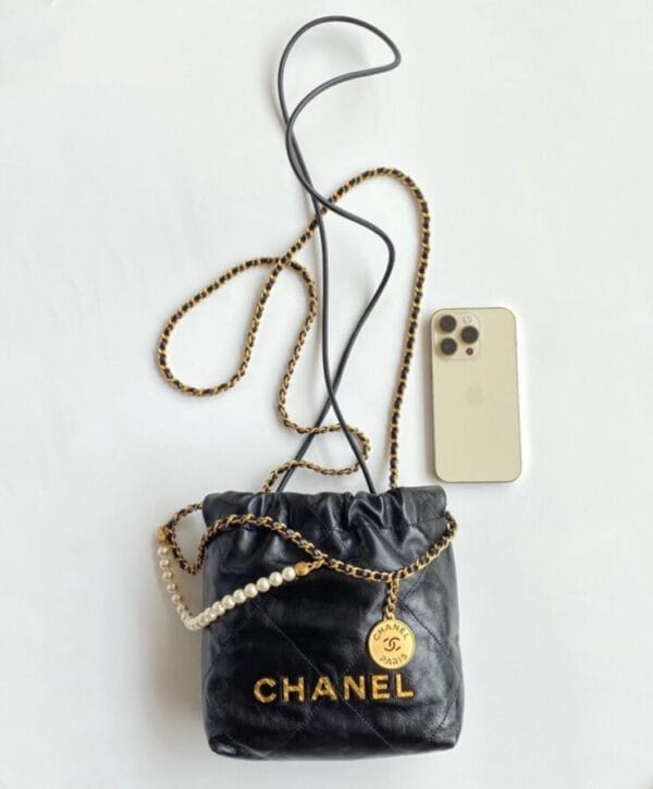 Chanel 22 Mini Handbag Black - Image 5