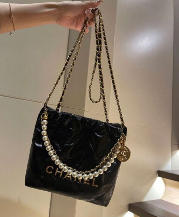 Chanel 22 Mini Handbag Black - Image 3