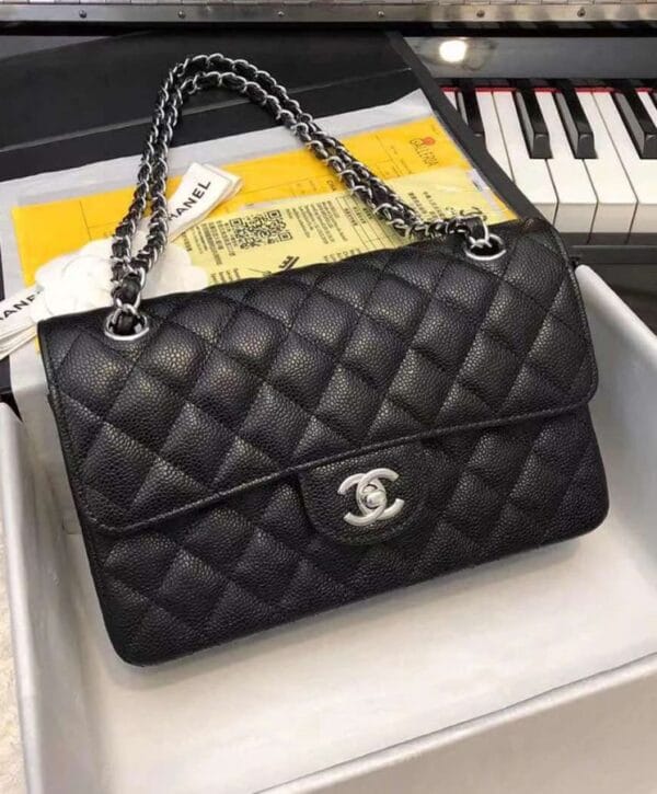Chanel Flap Bag Black - Image 5
