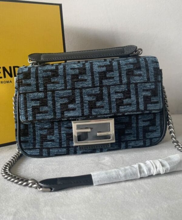Fendi Baguette Chain Midi 8BR793 Dark Blue - Image 4