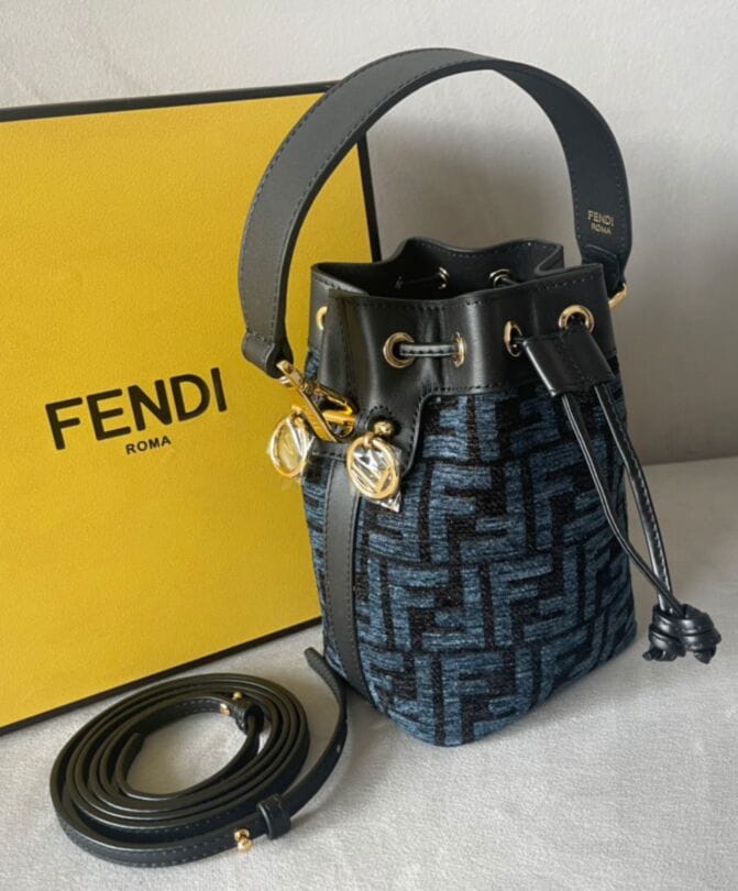 Fendi Mon Tresor 8BS010 Dark Blue - Image 4