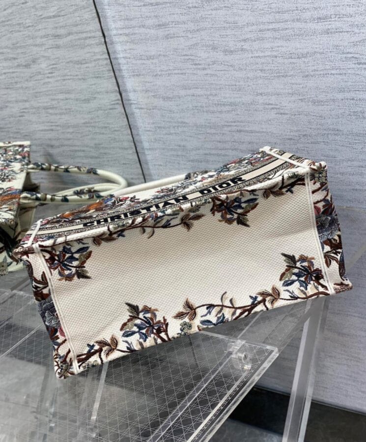 Dior Medium Dior Book Tote Cream - Image 7