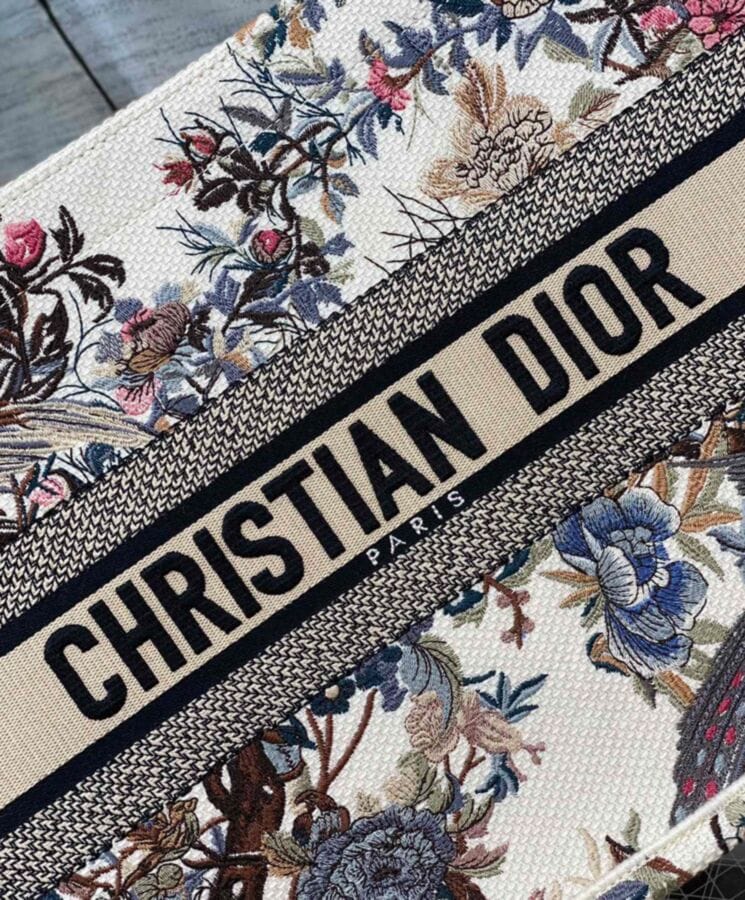 Dior Medium Dior Book Tote Cream - Image 6