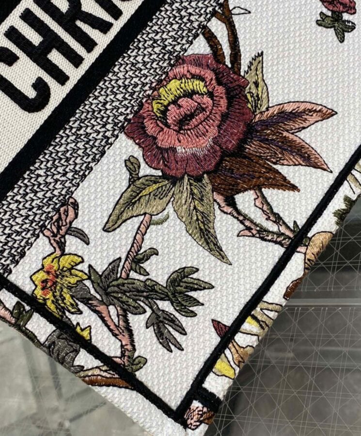 Dior Medium Dior Book Tote Cream - Image 6