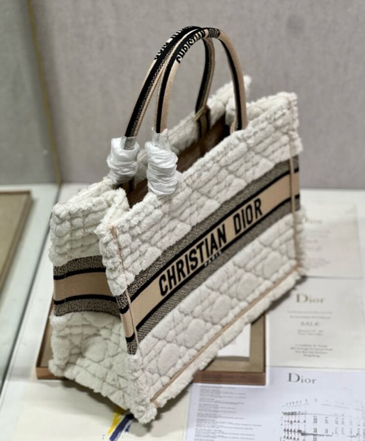 Dior Medium Dior Book Tote Cream - Image 3