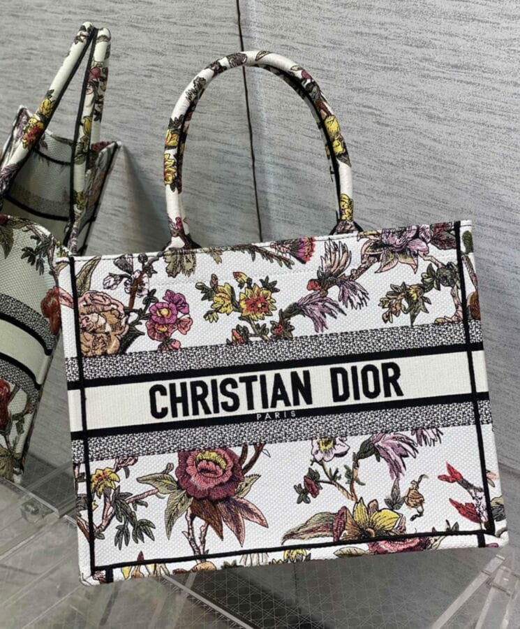 Dior Medium Dior Book Tote Cream - Image 4