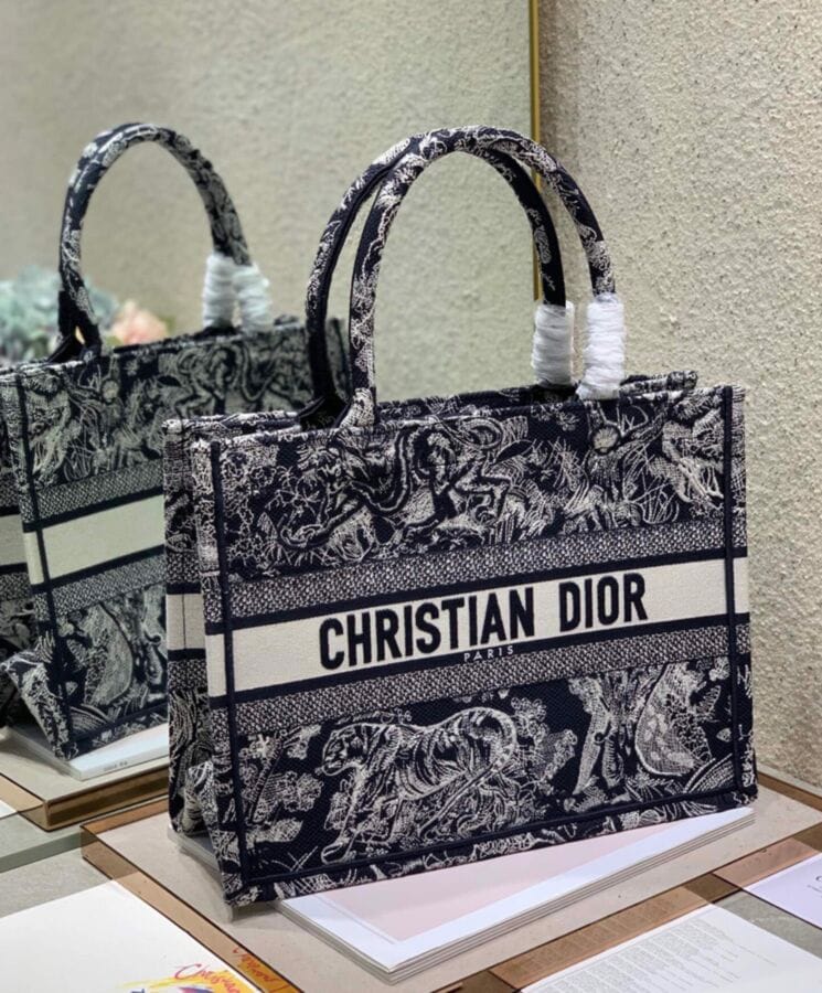 Dior Medium Dior Book Tote Dark Blue - Image 2