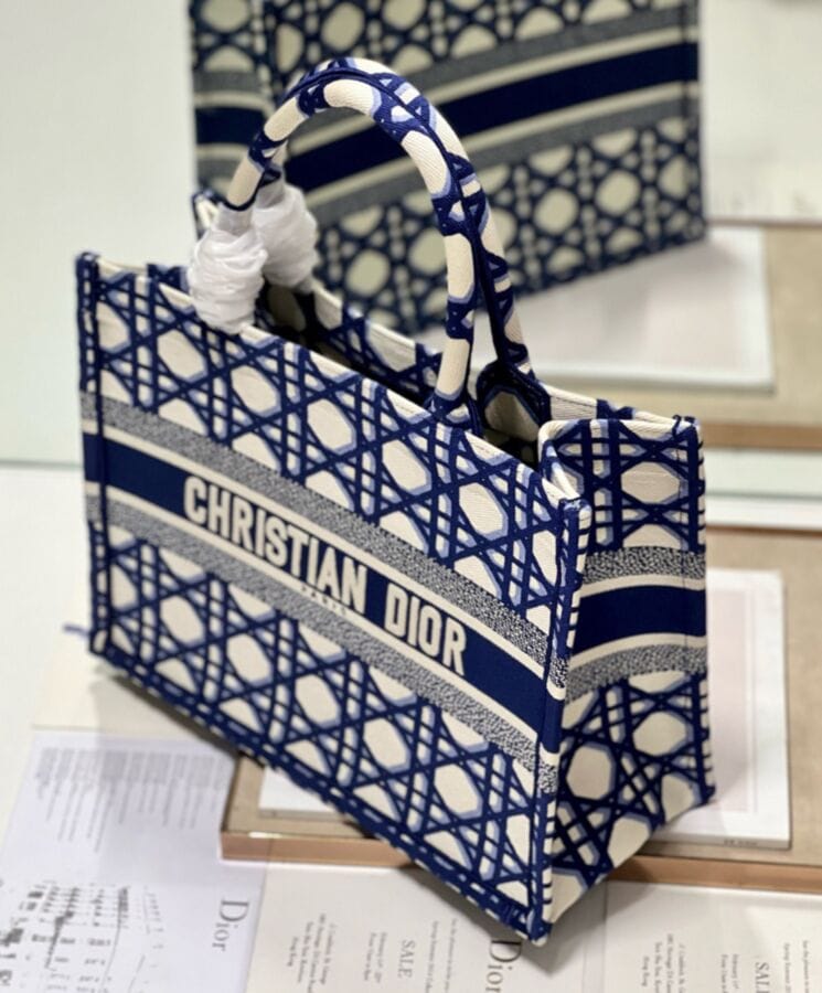 Dior Medium Dior Book Tote Dark Blue - Image 2