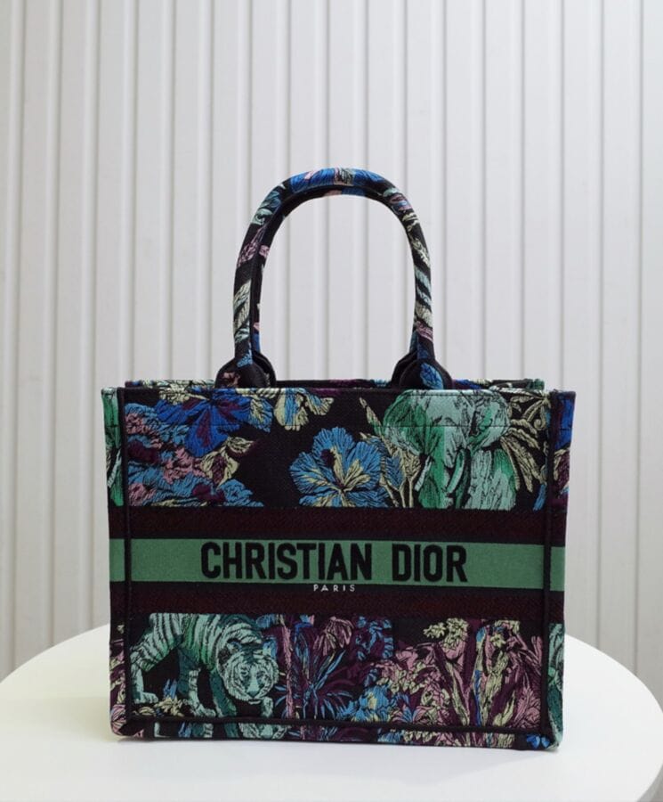 Dior Medium Dior Book Tote Green - Image 5