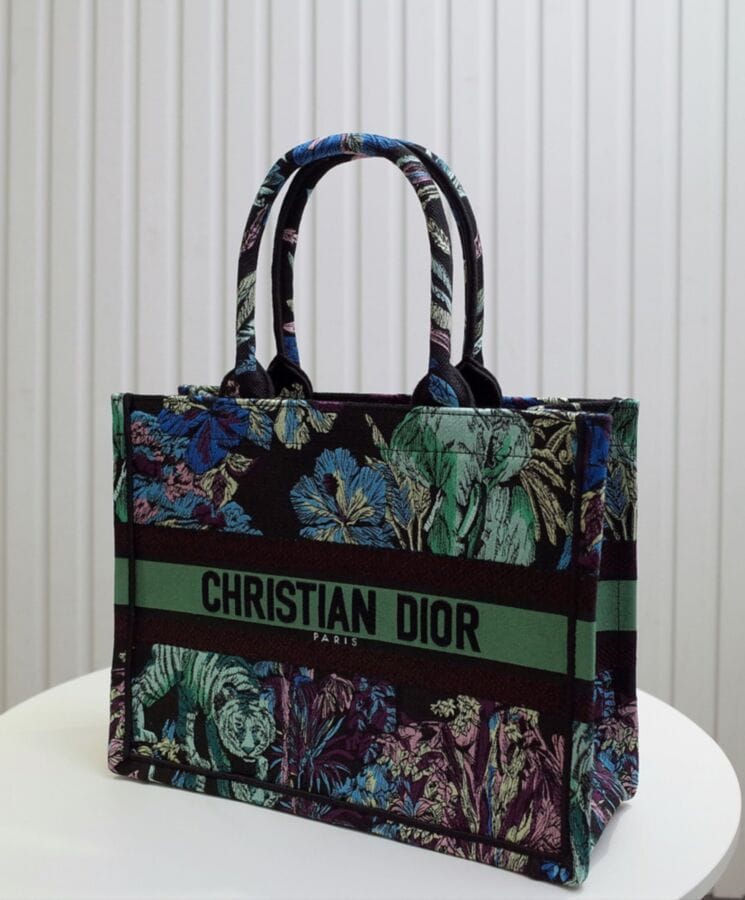 Dior Medium Dior Book Tote Green - Image 3