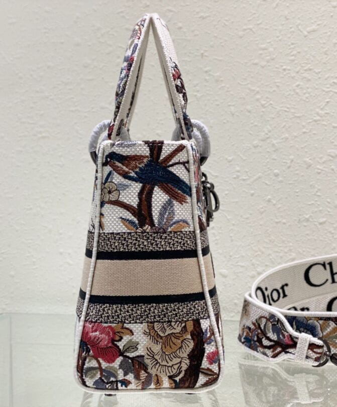 Dior Medium Lady D-Lite Bag - Image 6