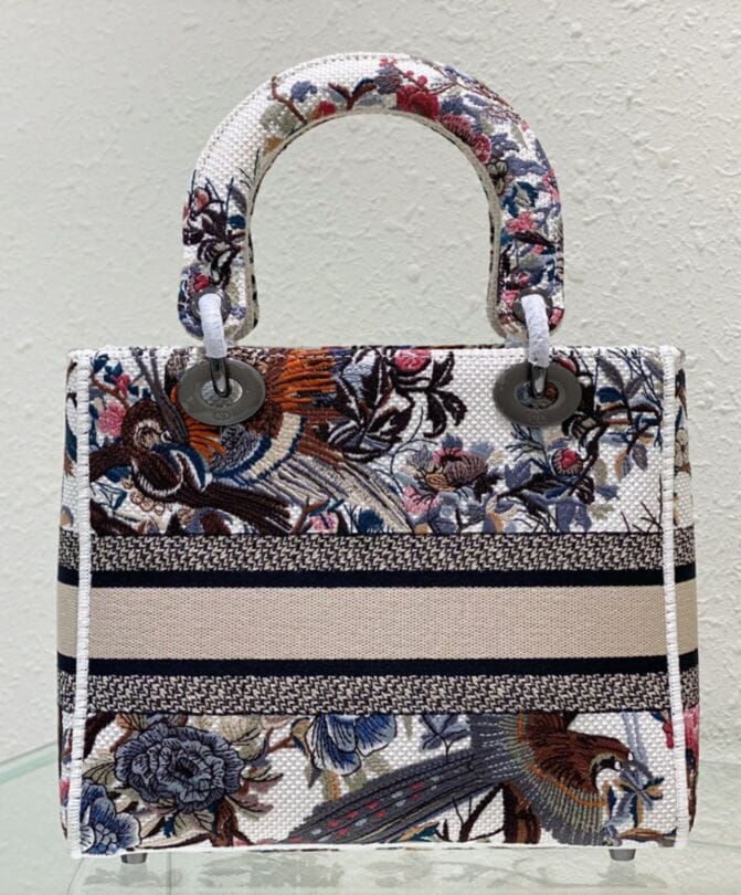 Dior Medium Lady D-Lite Bag - Image 5