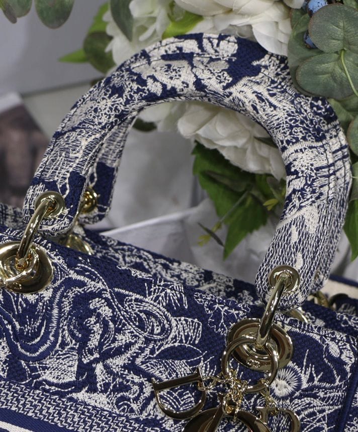 Dior Medium Lady D-Lite Bag - Image 6