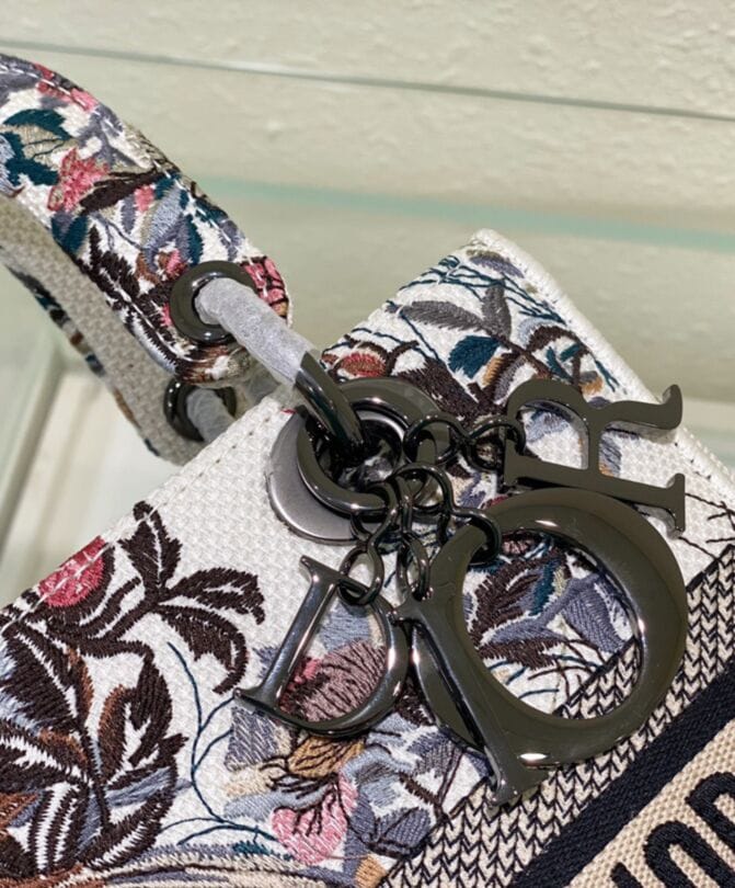 Dior Medium Lady D-Lite Bag - Image 4