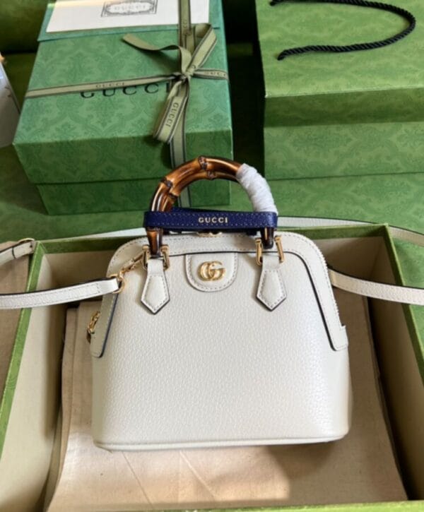 Gucci Diana Mini Tote Bag 715775 - Image 4
