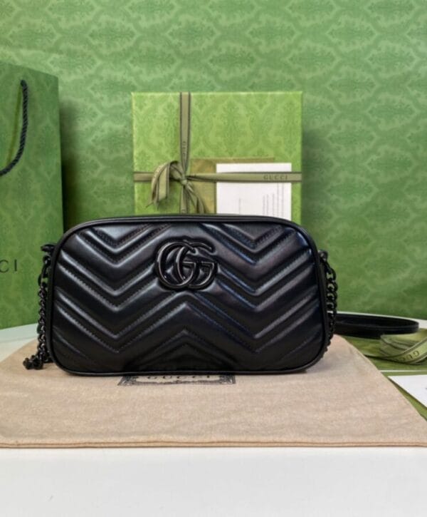 Gucci GG Marmont Small Shoulder Bag Black - Image 4