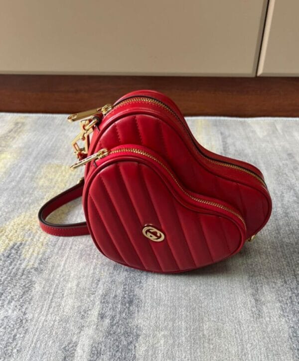 Gucci Interlocking g Mini Heart Shoulder Bag 751628 - Image 3