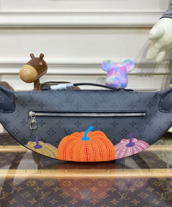 Louis Vuitton LV x YK Maxi Bumbag M46436 Gray - Image 2