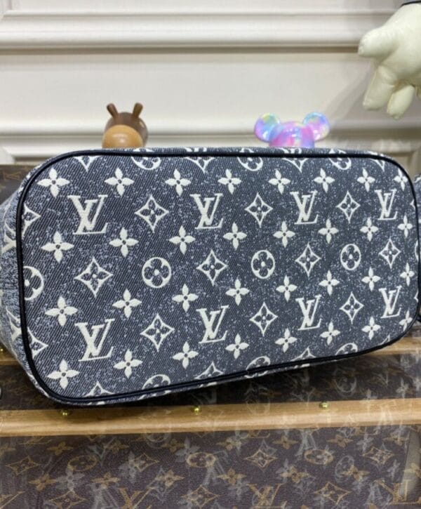 Louis Vuitton Neverfull MM M21465 Black - Image 5