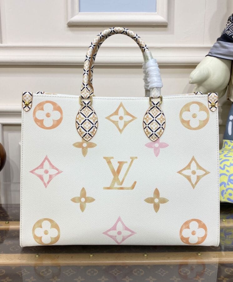 Louis Vuitton OnTheGo MM M22975 Apricot - Image 2