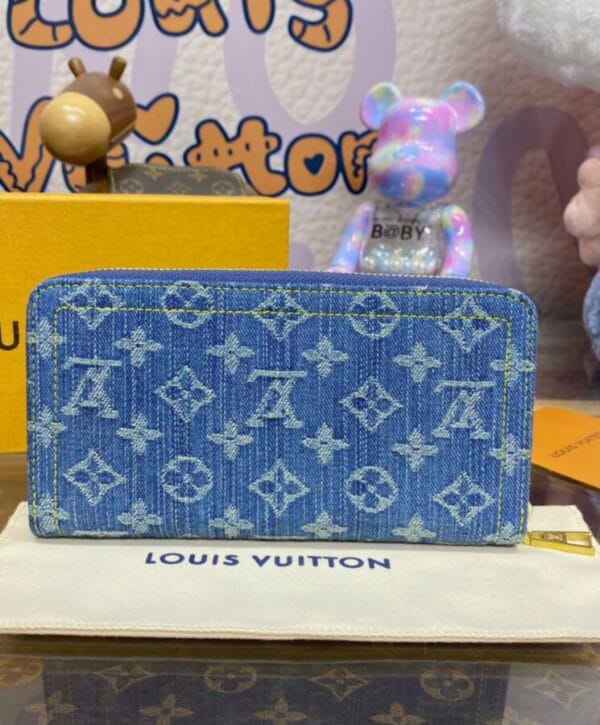 Louis Vuitton Zippy Wallet M82958 Blue - Image 4